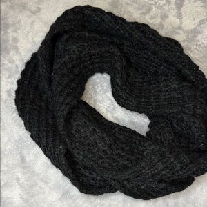 Aeropostale Black Knit Scarf